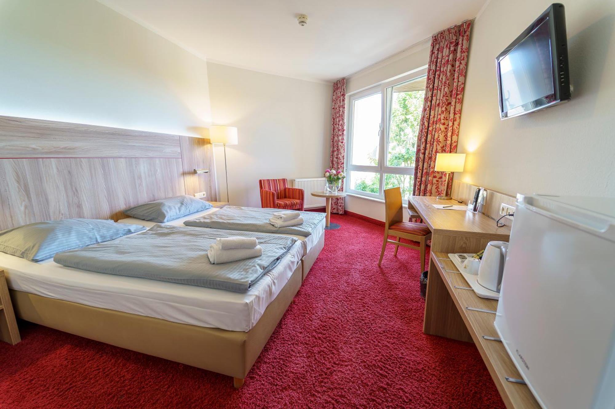 Seehotel am Suedhorn Wendisch Rietz Exterior foto