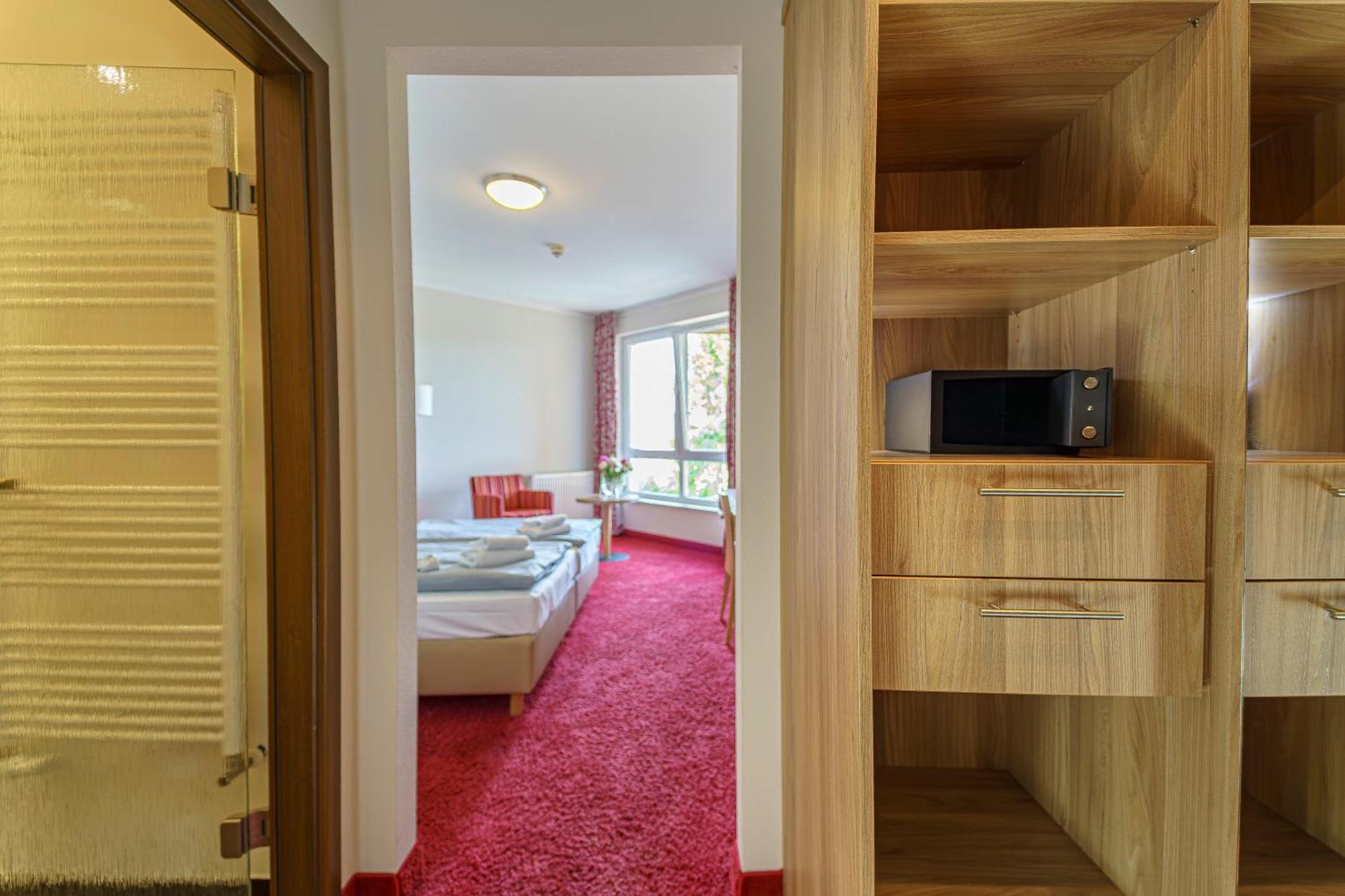 Seehotel am Suedhorn Wendisch Rietz Exterior foto