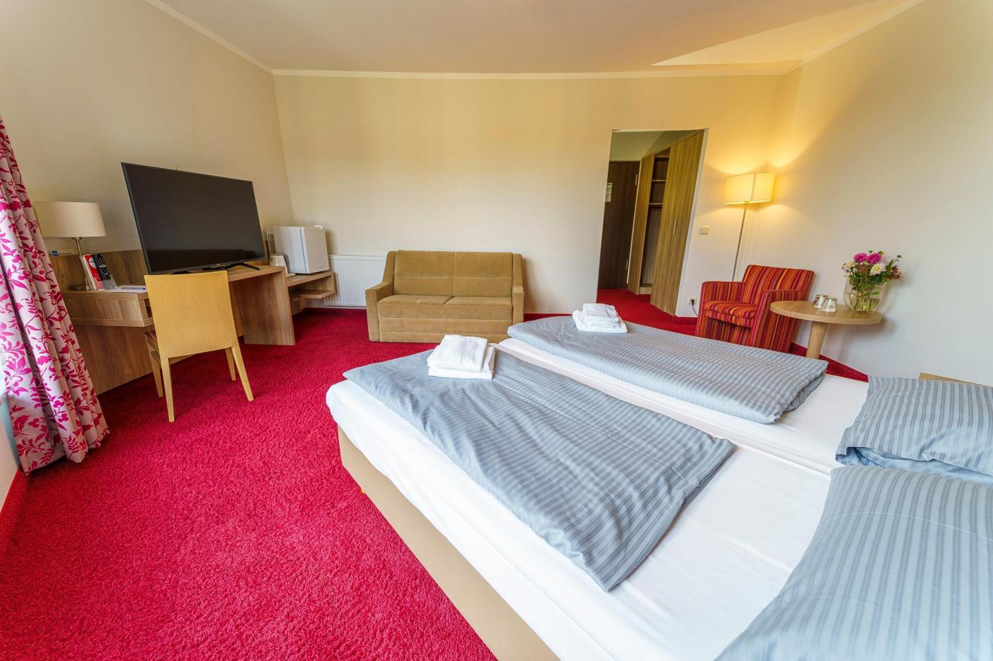 Seehotel am Suedhorn Wendisch Rietz Exterior foto