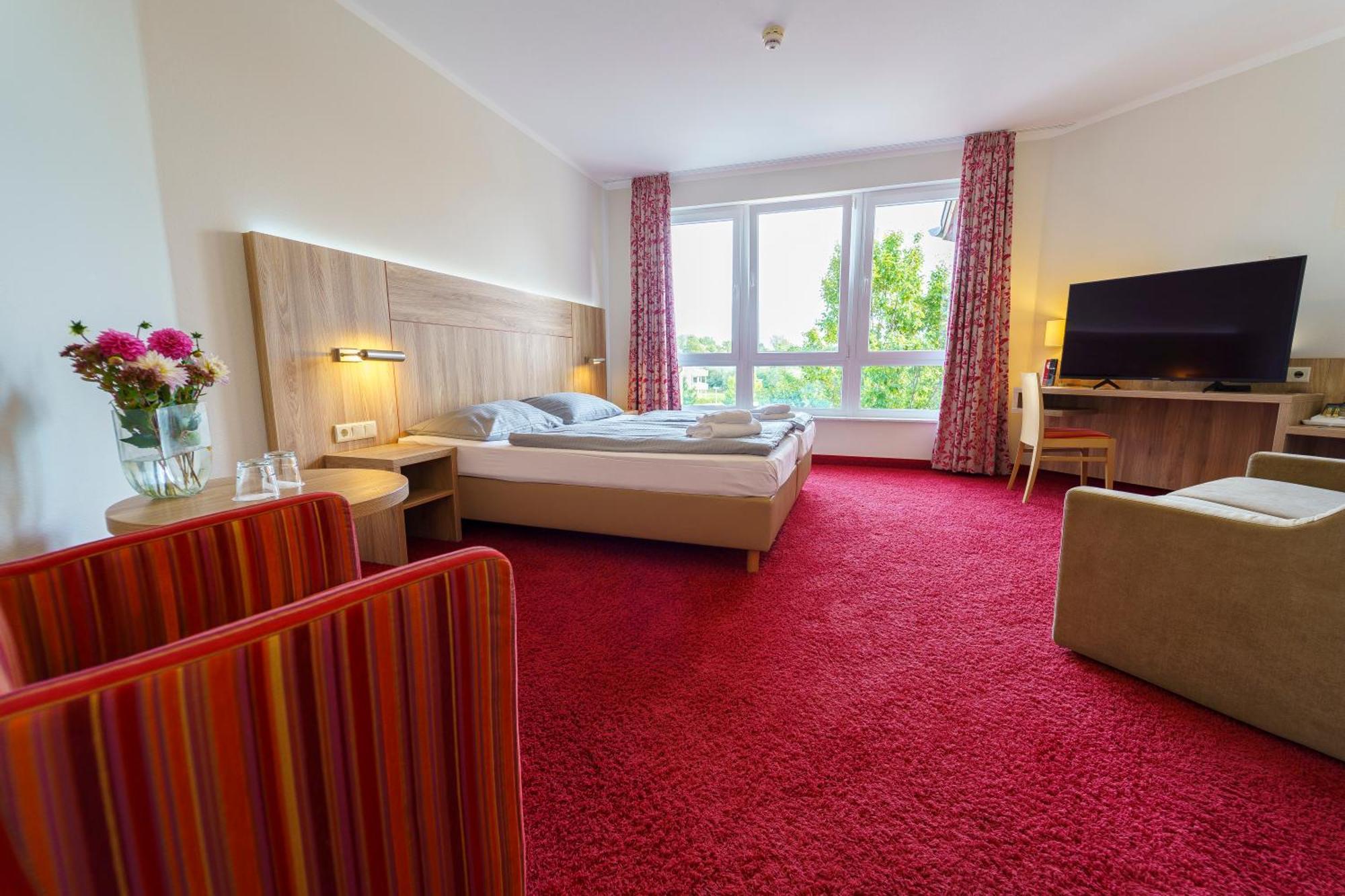 Seehotel am Suedhorn Wendisch Rietz Exterior foto