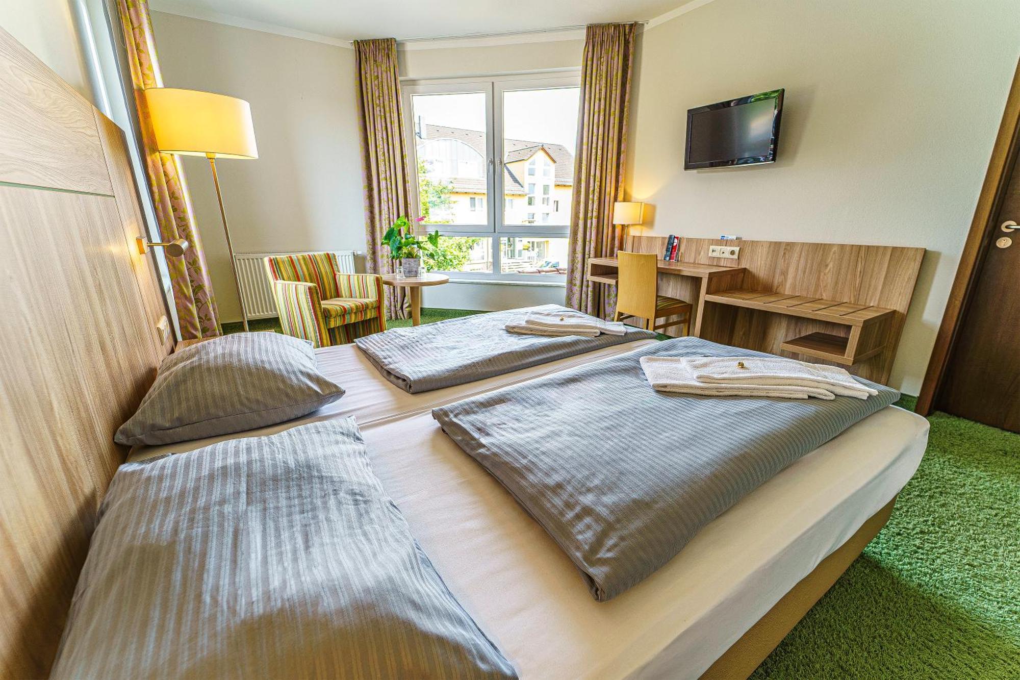 Seehotel am Suedhorn Wendisch Rietz Exterior foto